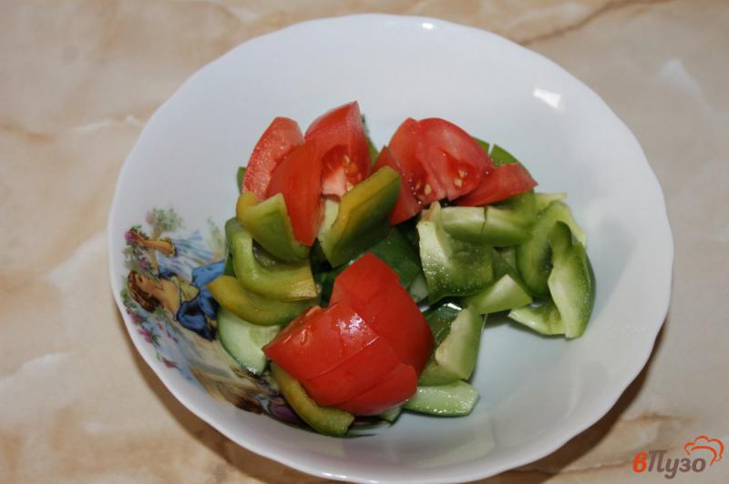 Фото приготовление рецепта: Салат из рукколы с брынзой шаг №3