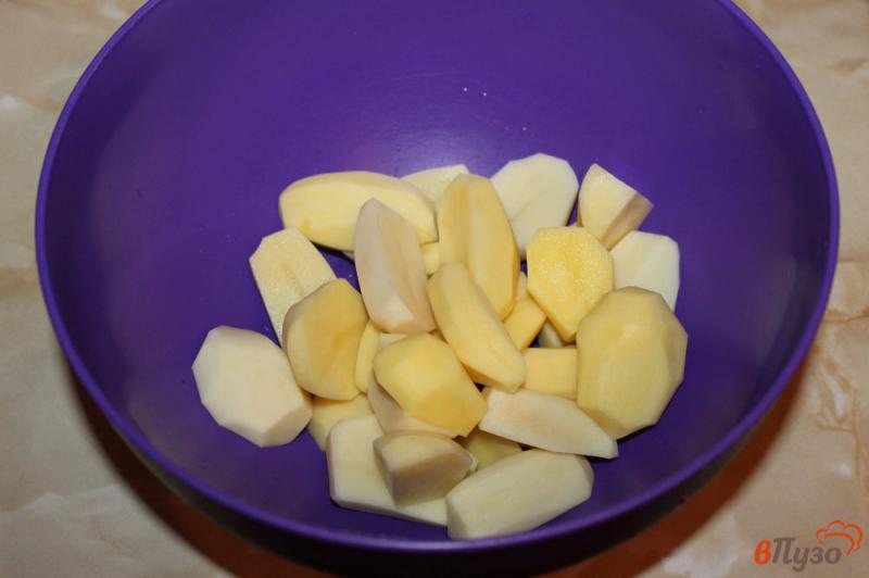 Фото приготовление рецепта: Картофель с маслятами в рукаве шаг №1