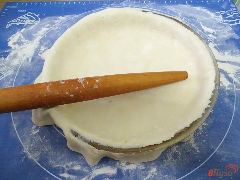 Фото приготовление рецепта: Пирог из универсального теста с фасолево-мясной начинкой шаг №3