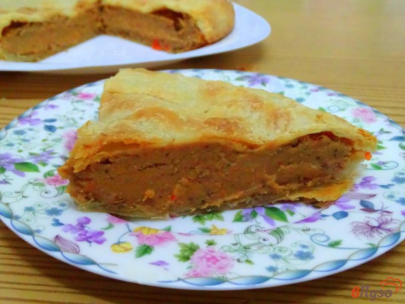 Фото приготовление рецепта: Пирог из универсального теста с фасолево-мясной начинкой шаг №8