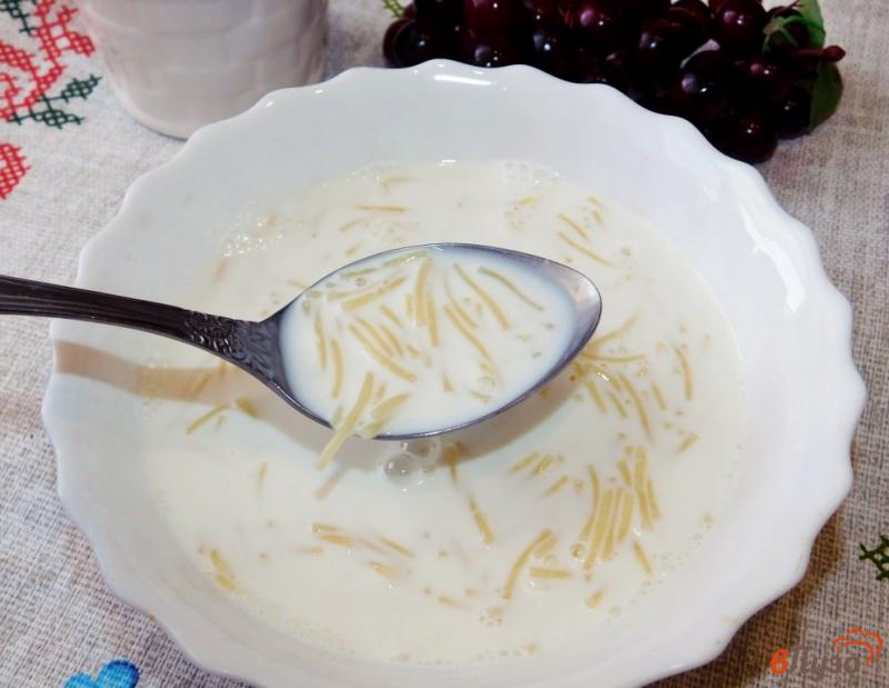 Фото приготовление рецепта: Детский молочный суп с вермишелью шаг №4