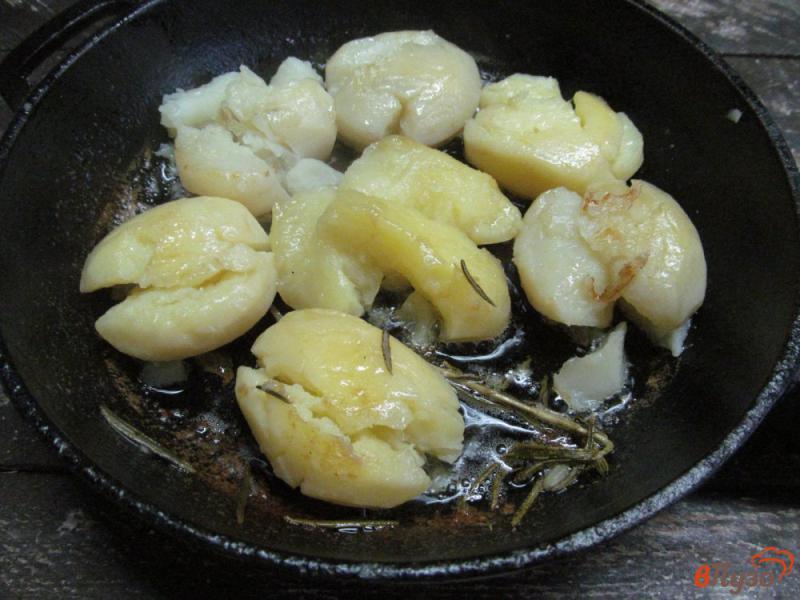 Фото приготовление рецепта: Запеченный картофель шаг №4