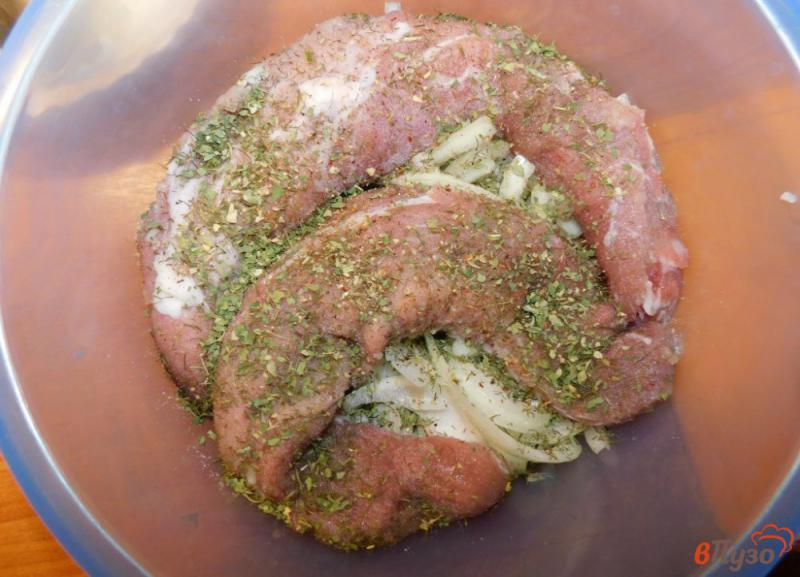 Фото приготовление рецепта: Свиная вырезка, запеченная в духовке шаг №2