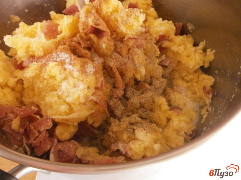 Фото приготовление рецепта: Картофельная запеканка со сливочной корочкой шаг №8