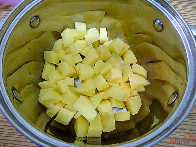 Фото приготовление рецепта: Суп грибной с фрикадельками шаг №2