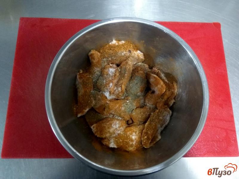Фото приготовление рецепта: Пряные куриные крылья в горчичном соусе шаг №2