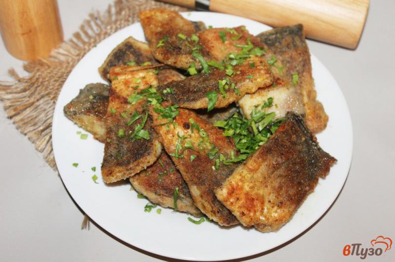 Фото приготовление рецепта: Жареная рыба в панировке шаг №7