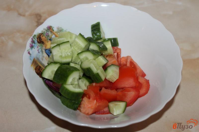 Фото приготовление рецепта: Овощной салат с куриным филе шаг №2