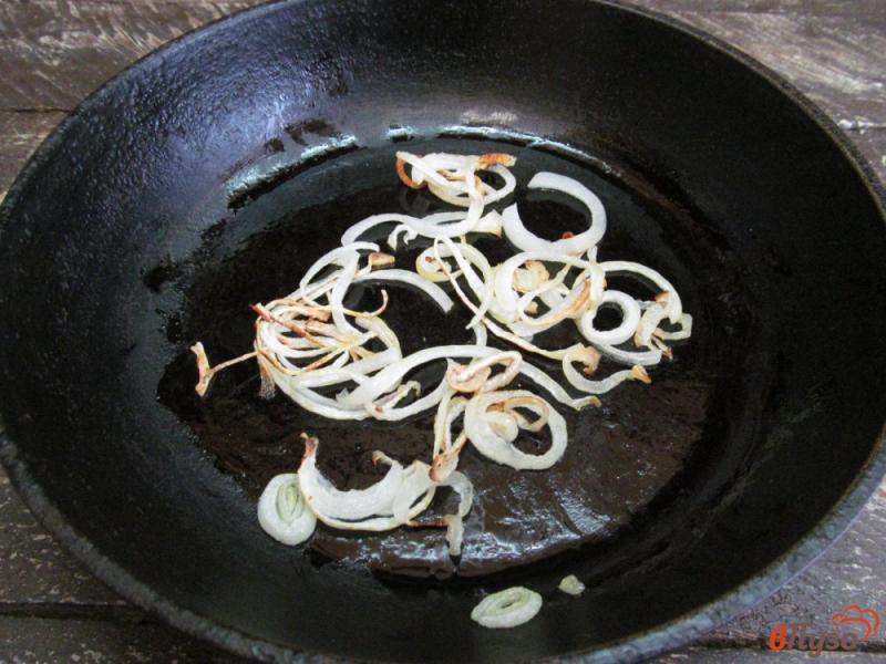 Фото приготовление рецепта: Салат из редьки с куриным мясом и морковью шаг №1