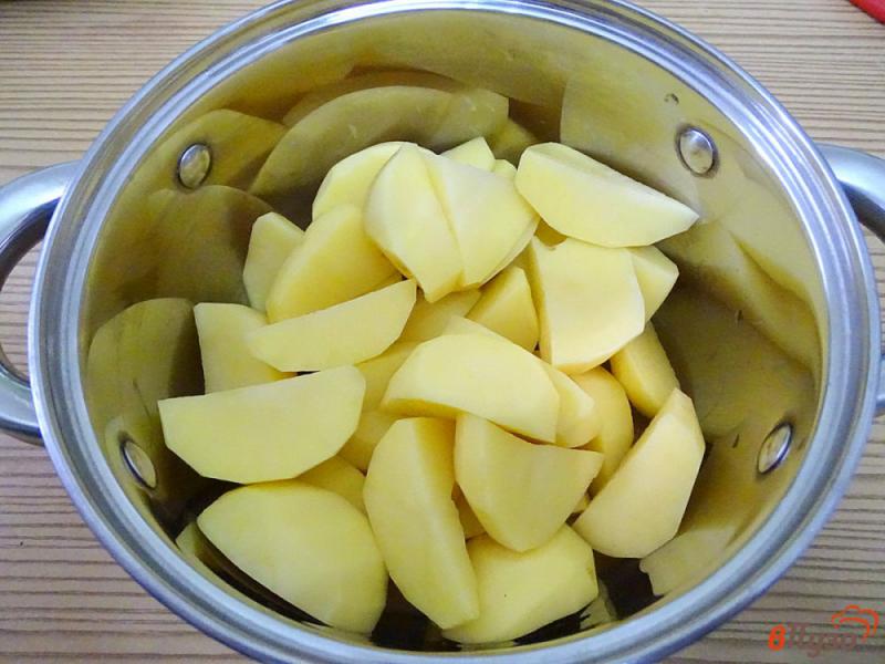 Фото приготовление рецепта: Суп пюре со шпинатом и горошком шаг №2
