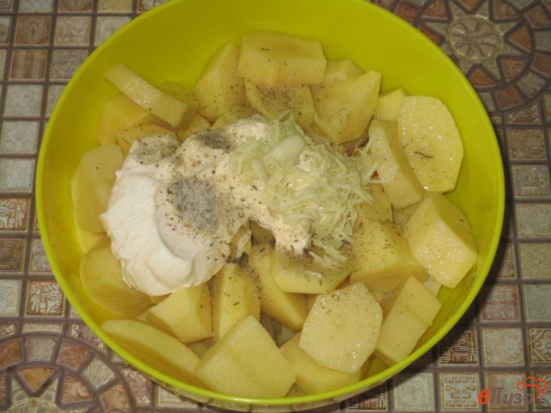 Фото приготовление рецепта: Картофель запеченный в рукаве в сметане шаг №3