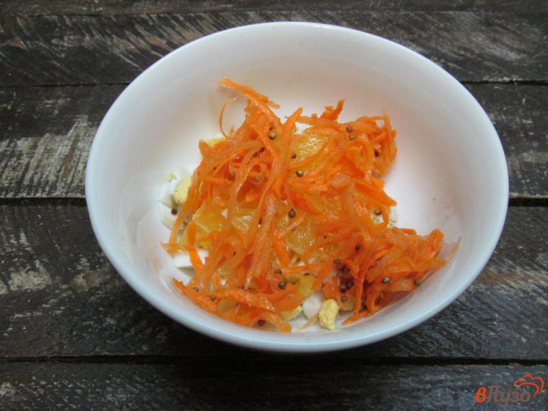 Фото приготовление рецепта: Салат из курицы с апельсином шаг №5