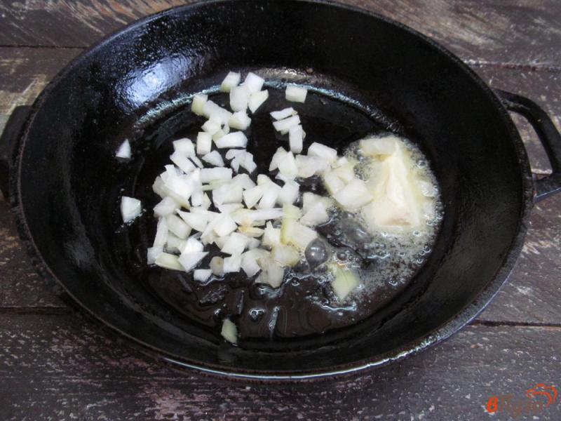 Фото приготовление рецепта: Молочный суп с грибами шаг №6