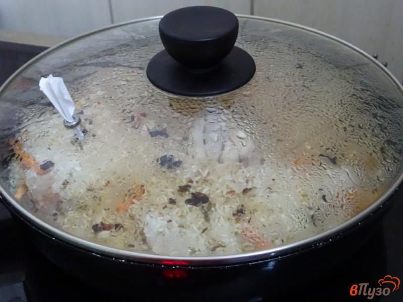 Фото приготовление рецепта: Плов из свинины в сковороде шаг №9
