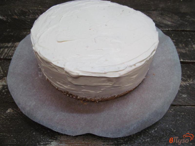 Фото приготовление рецепта: Бисквитный торт с яблочной прослойкой шаг №17