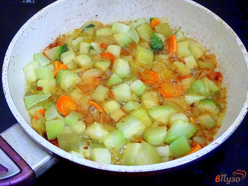 Фото приготовление рецепта: Суп пюре с картофелем и кабачками шаг №4