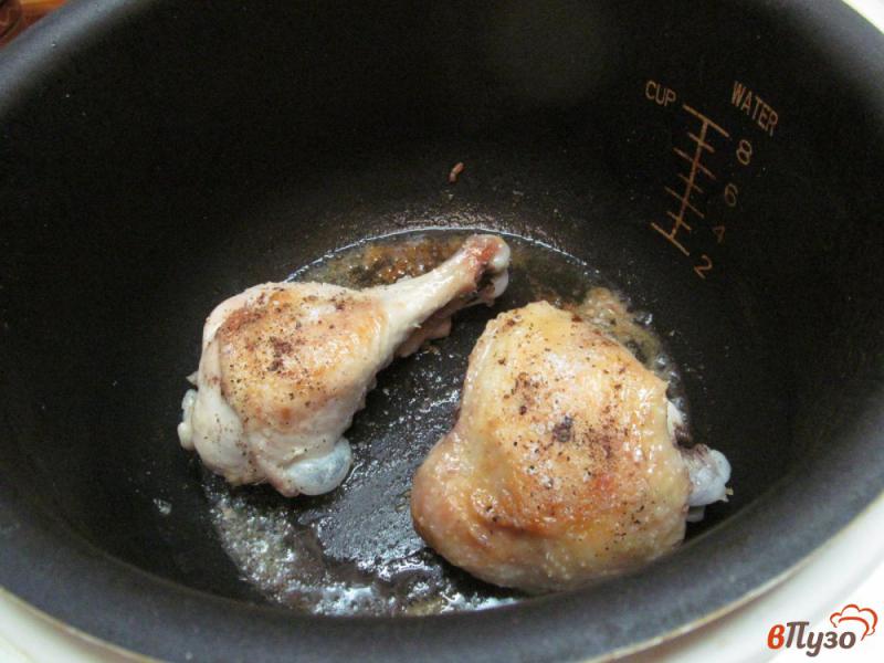 Фото приготовление рецепта: Курица с рисом и консервированным горошком в мультиварке шаг №1