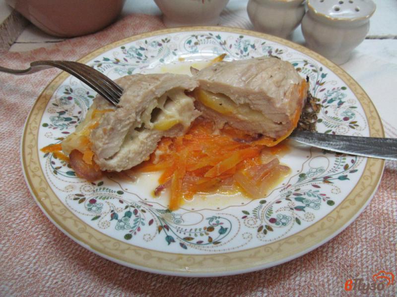 Фото приготовление рецепта: Запеченное куриное филе с сыром моцарелла шаг №8