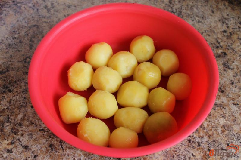 Фото приготовление рецепта: Шашлычки из картофеля с карри шаг №2