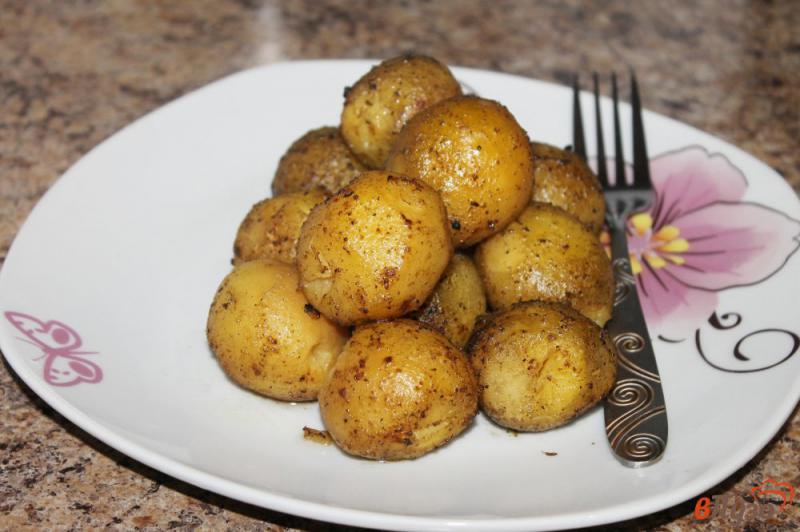 Фото приготовление рецепта: Шашлычки из картофеля с карри шаг №6