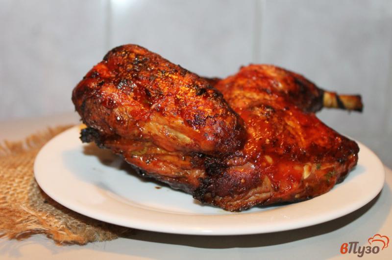 Фото приготовление рецепта: Цыпленок запеченный в соусе барбекю шаг №5