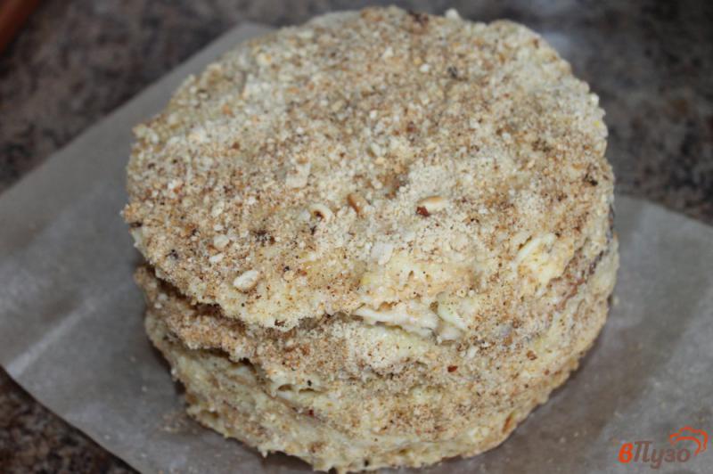 Фото приготовление рецепта: Торт Наполеон с заварным кремом и арахисом шаг №9