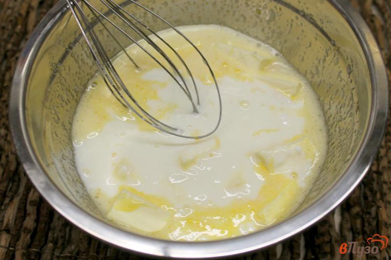 Фото приготовление рецепта: Кекс с финиками из цельнозерновой муки шаг №3