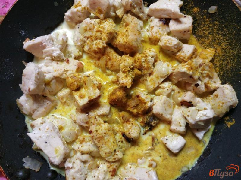 Фото приготовление рецепта: Курица карри в молоке шаг №3