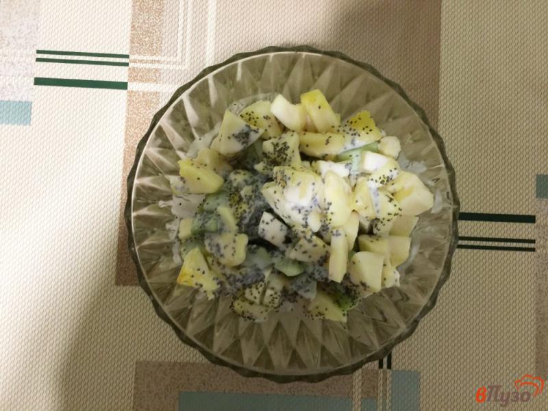 Фото приготовление рецепта: Фруктовый салат с ананасом и семенами Чиа шаг №7