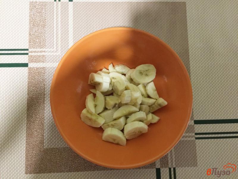 Фото приготовление рецепта: Фруктовый салат с ананасом и семенами Чиа шаг №2