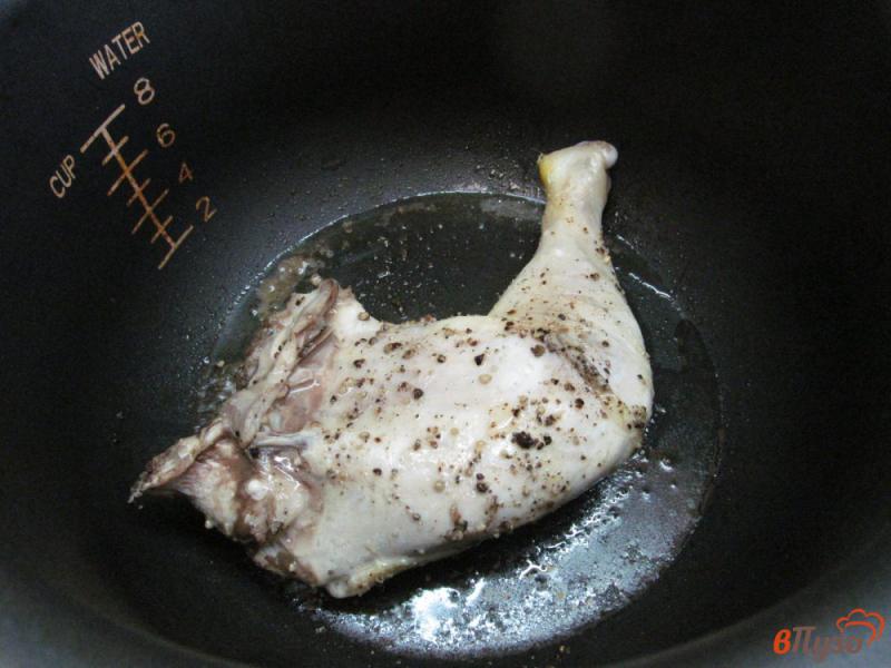 Фото приготовление рецепта: Куриные окорочка с яблочным соусом шаг №2