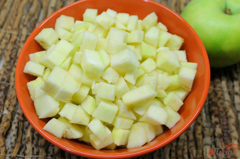 Фото приготовление рецепта: Слойки с яблоком и лесным орехом шаг №1
