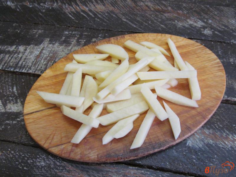 Фото приготовление рецепта: Жареный картофель с капустой шаг №1
