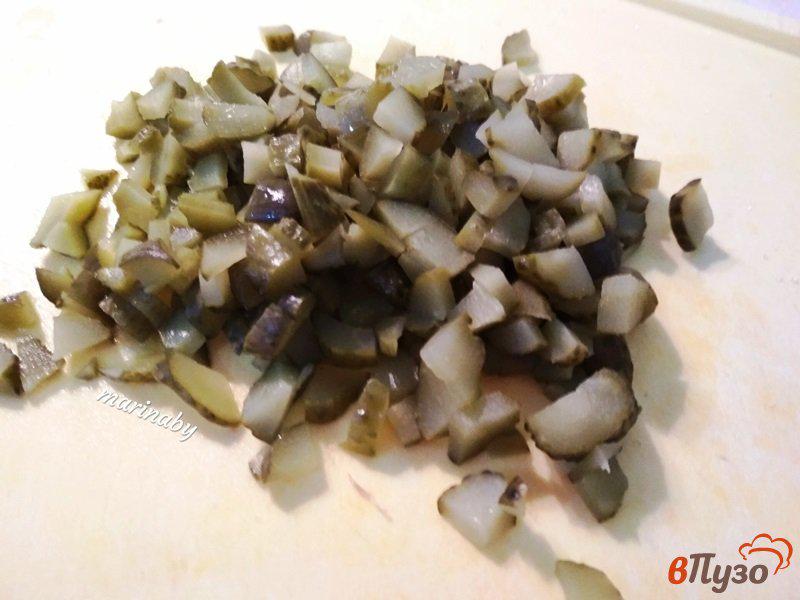 Фото приготовление рецепта: Салат из фасоли и ветчины шаг №8