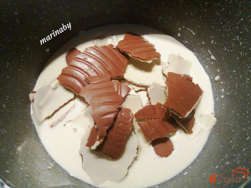 Фото приготовление рецепта: Венгерская ватрушка с шоколадной заливкой шаг №8