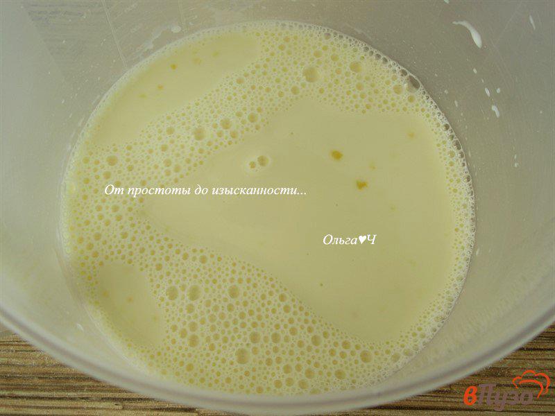Фото приготовление рецепта: Панкейки на молоке и топленом сливочном масле шаг №2