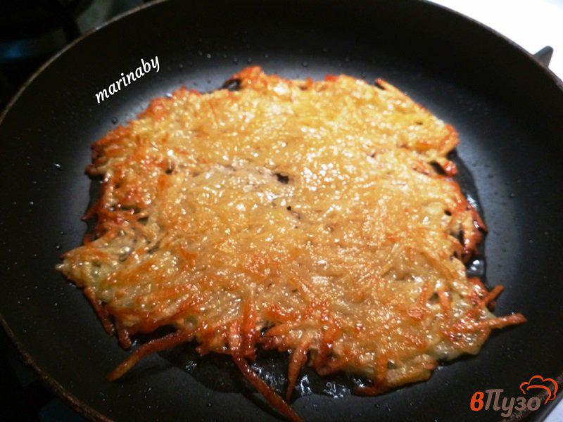 Фото приготовление рецепта: Картофельный блин-чипс шаг №3