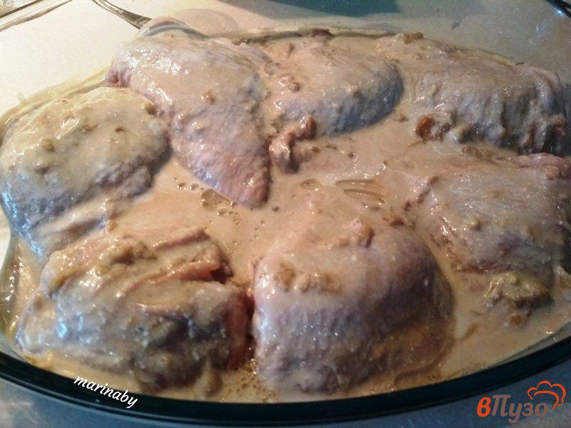 Фото приготовление рецепта: Запеченные куриные бедрышки в кефирно-чесночном маринаде шаг №2