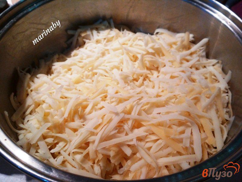 Фото приготовление рецепта: Пирог «Три сыра» шаг №3
