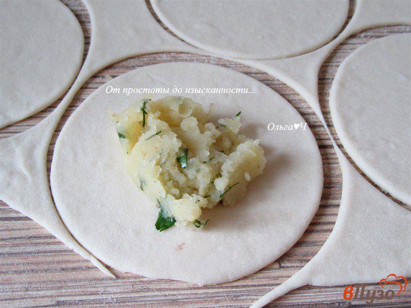 Фото приготовление рецепта: Вареники с картошкой (без масла) шаг №6