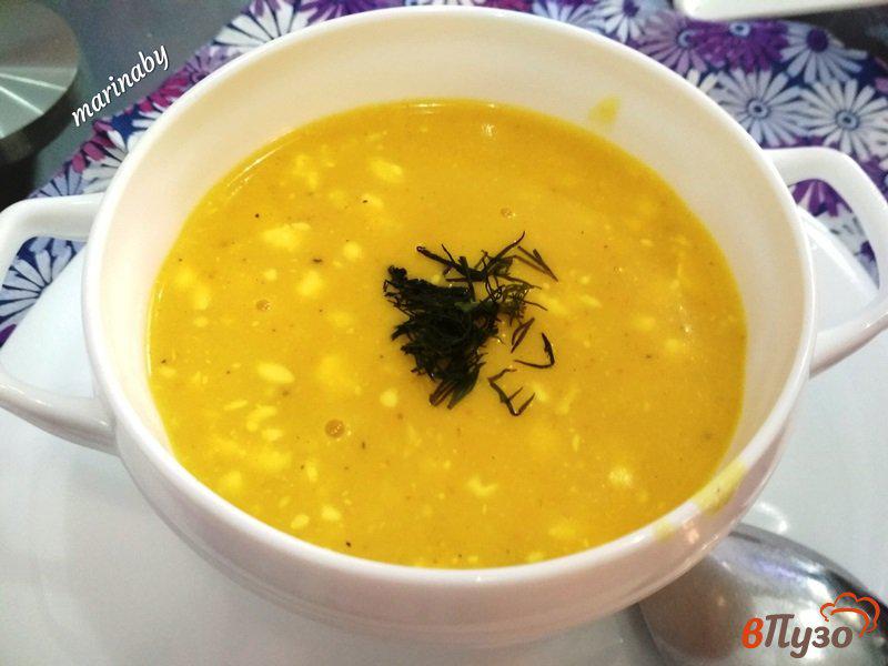 Фото приготовление рецепта: Суп-пюре из тыквы и плавленного сыра шаг №9