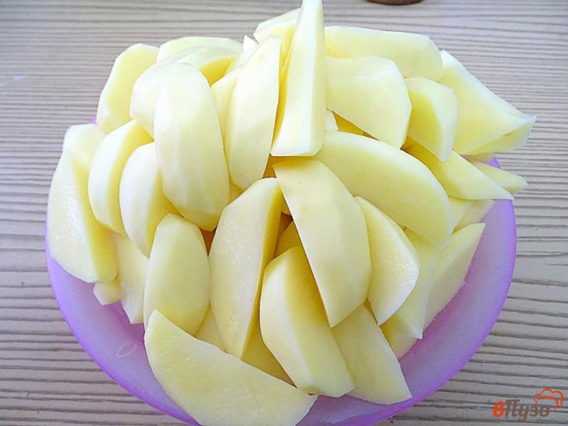 Фото приготовление рецепта: Картофель с лимоном и сыром, запеченный шаг №2