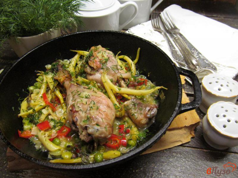 Фото приготовление рецепта: Тушеная курица с овощами шаг №5