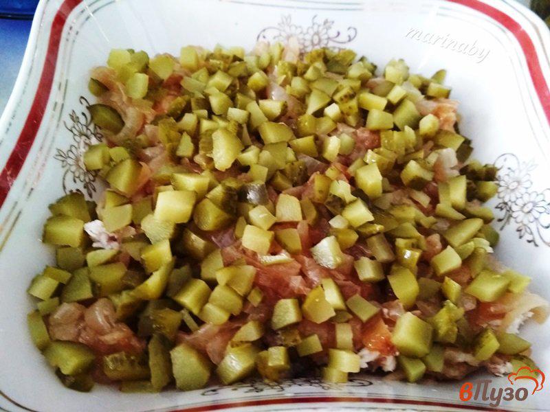 Фото приготовление рецепта: Слоеный салат из куриного филе шаг №8