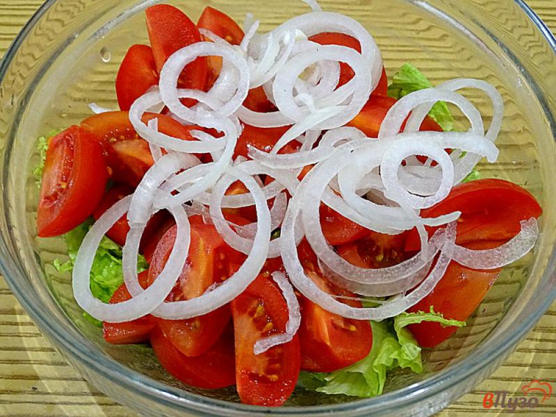 Фото приготовление рецепта: Салат из горгонзолы и помидоров шаг №5