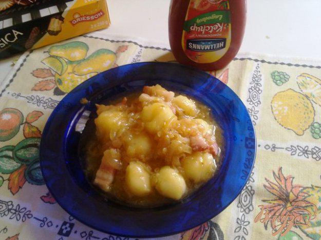 фото рецепта: Картофельные клецки с соусом.