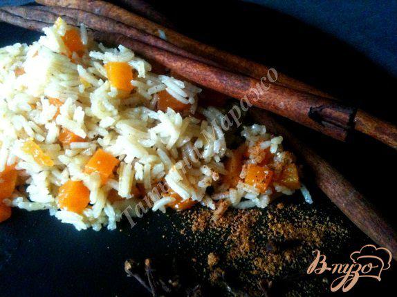 фото рецепта: Пряный рис с тыквой