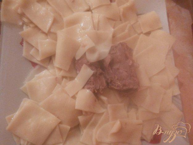 фото рецепта: Тонкий хинкал с бараниной и томатно-чесночным соусом