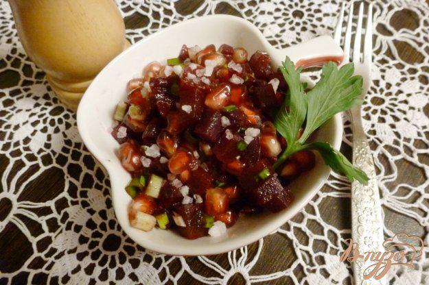 фото рецепта: Салат из свёклы и граната