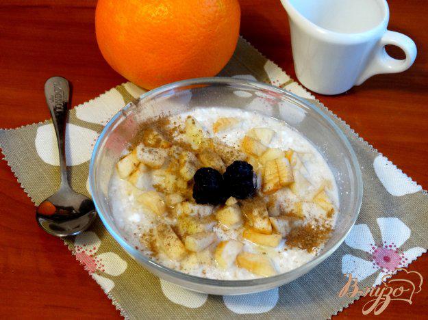 фото рецепта: Утренняя овсянка с творогом, яблоками и корицей